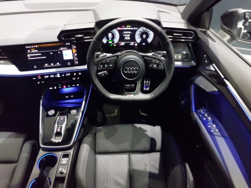 Audi A3 Black Edition 35 Tfsi 150 Ps S Tronic Blue #7
