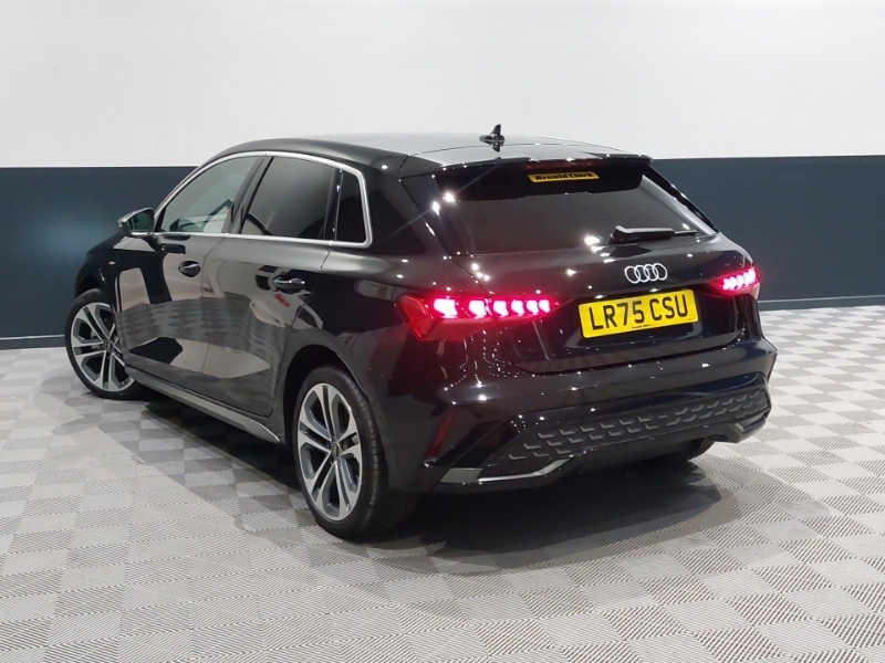 Audi A3 Black Edition 35 Tfsi 150 Ps S Tronic Blue #2