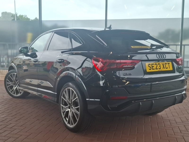 Audi Q3 35 Tfsi Black Edition S Tronic Black #2