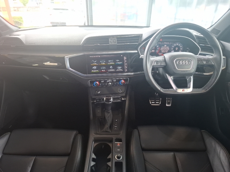 Audi Q3 35 Tfsi Black Edition S Tronic Black #3