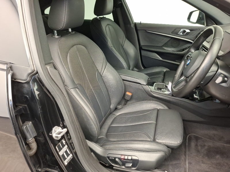 BMW 2 Series 220I M Sport White #11