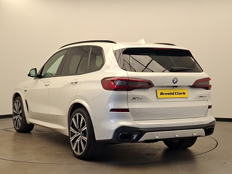 BMW X5 Xdrive45e M Sport White #2