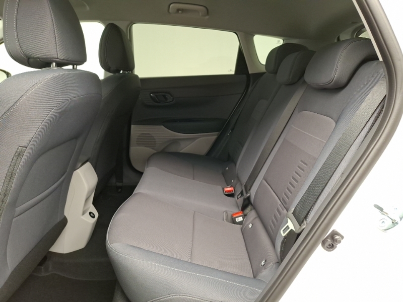 Hyundai Bayon 1.0 Tgdi 90 Tech Line Dct White #6