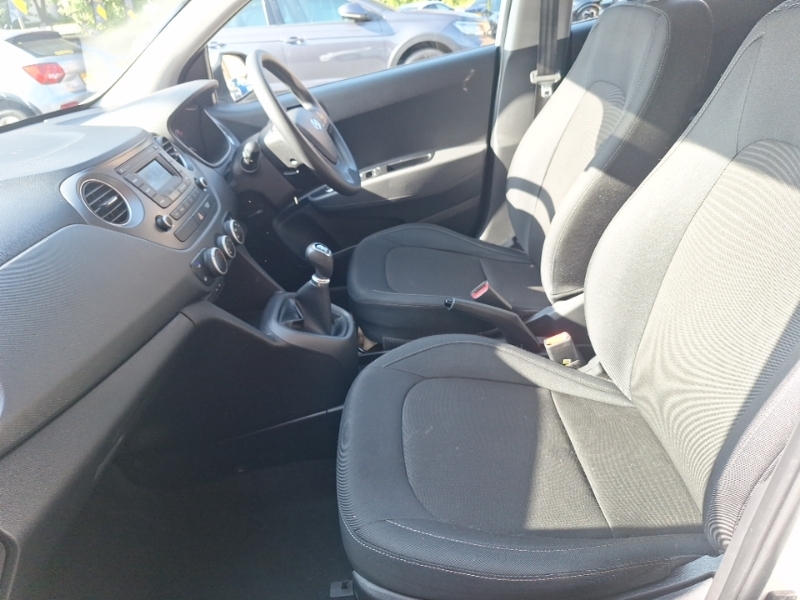 Hyundai I10 1.0 Se White #5