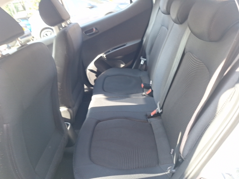 Hyundai I10 1.0 Se White #6