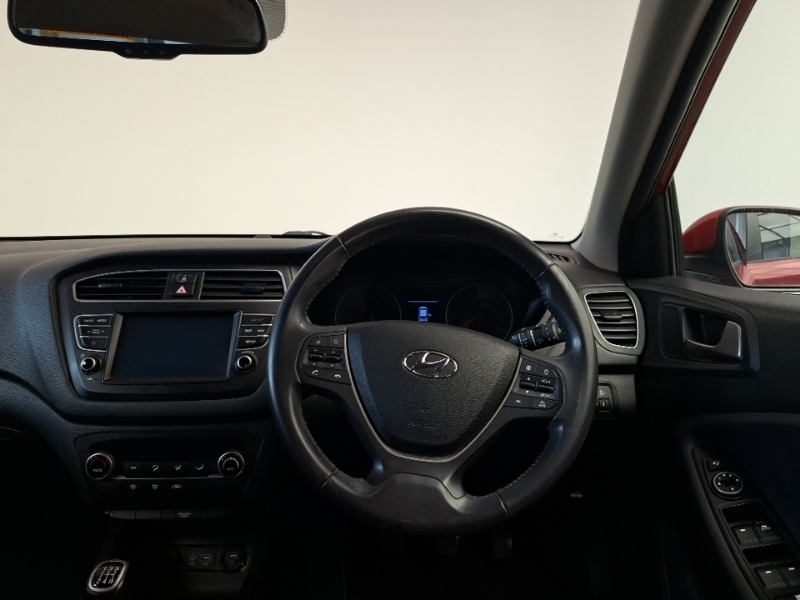 Hyundai I20 1.2 Mpi Se White #8