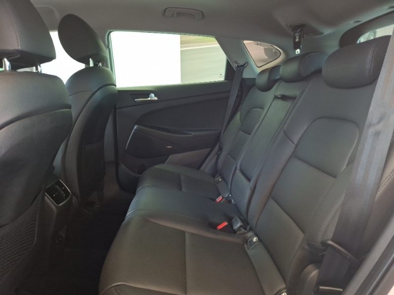Hyundai Tucson 1.6 Gdi Premium 2Wd White #6