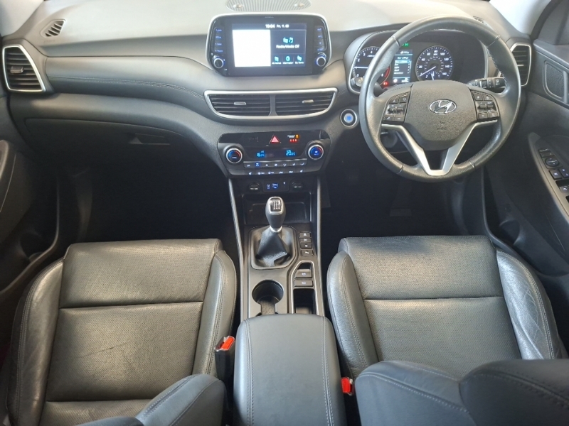 Hyundai Tucson 1.6 Gdi Premium 2Wd White #3
