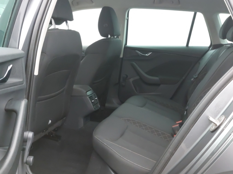 Skoda Kamiq 1.0 Tsi 110 Se Drive Dsg Grey #6