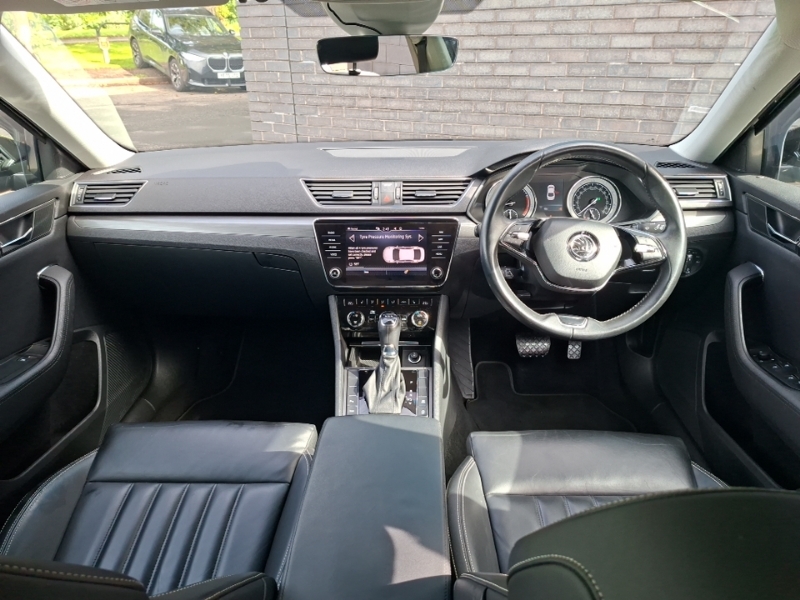 Skoda Superb 1.5 Tsi Se L Dsg Black #3