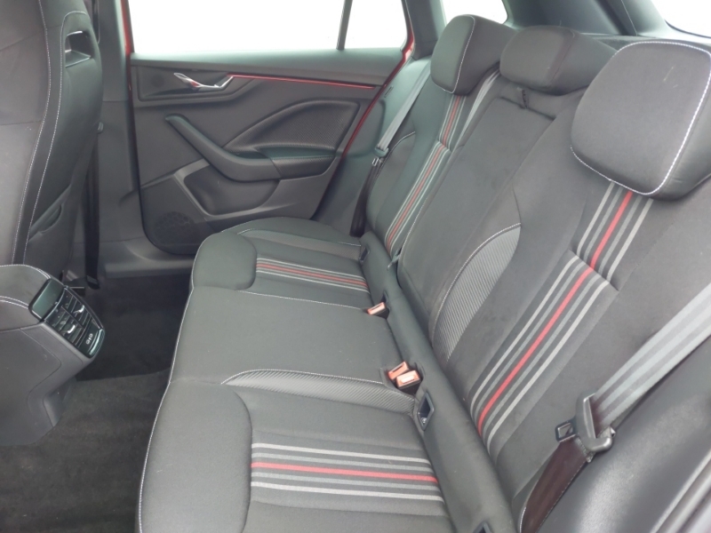 Skoda Kamiq 1.0 Tsi Monte Carlo Edition Dsg Red #6