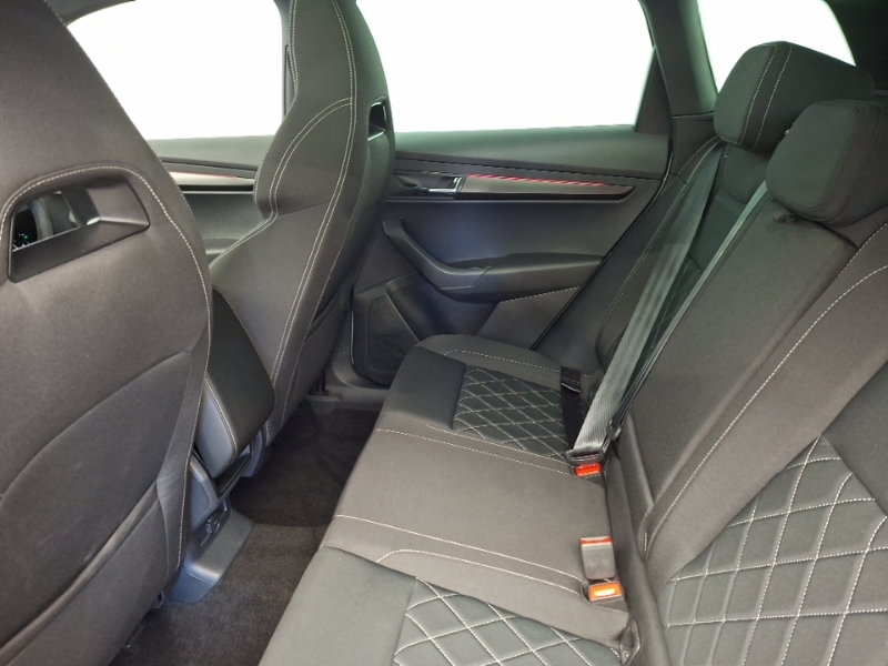 Skoda Karoq 1.5 Tsi Sportline White #6