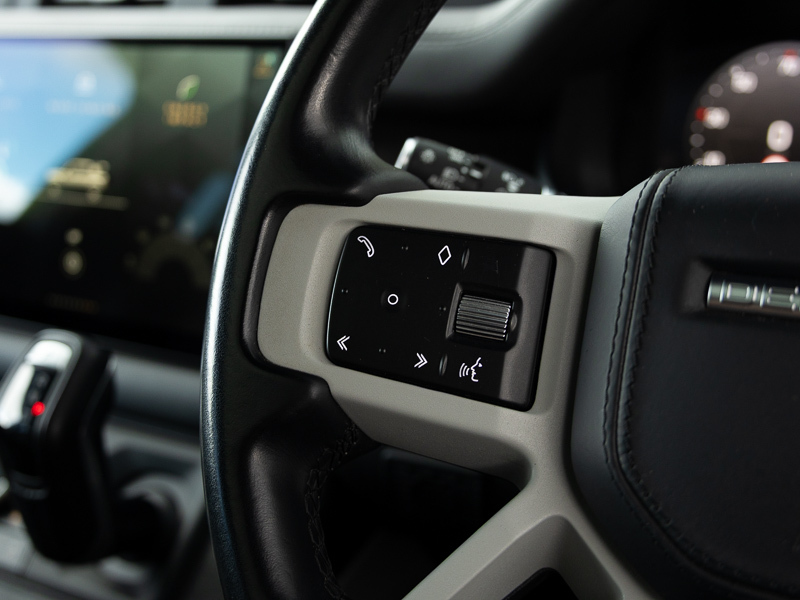 Land Rover Defender 110 Defender Se D Mhev Black #15