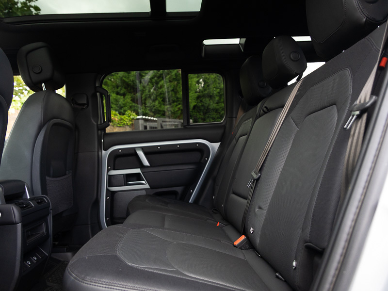 Land Rover Defender 110 Defender Se D Mhev Black #6