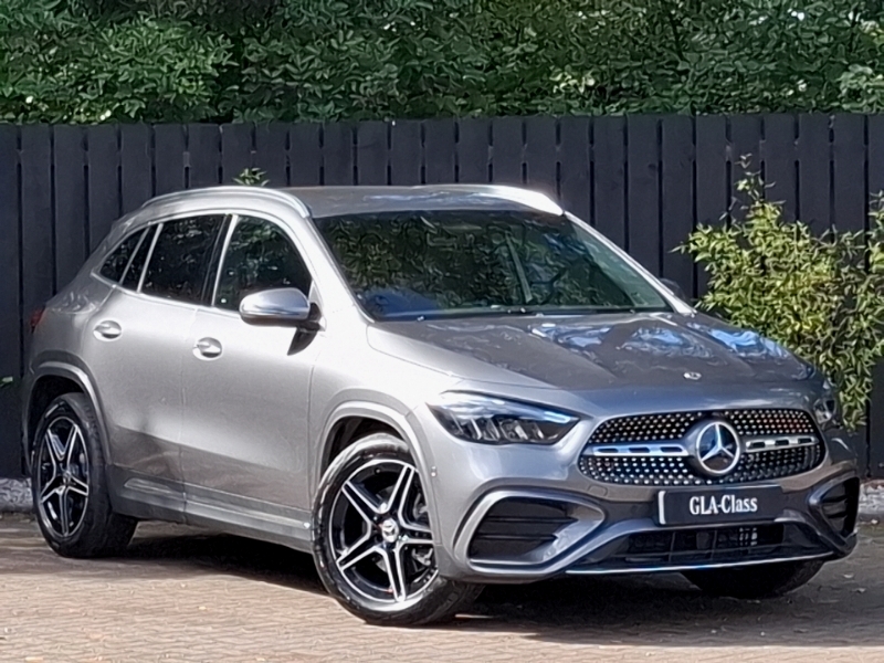 Mercedes-Benz GLA Class Gla 200 Amg Line Executive Grey