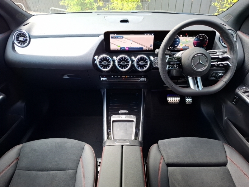 Mercedes-Benz GLA Class Gla 200 Amg Line Executive Grey #3