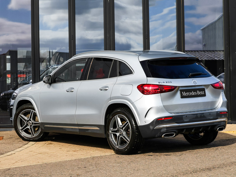 Mercedes-Benz GLA Class Gla 180 Sport Edition Black #2
