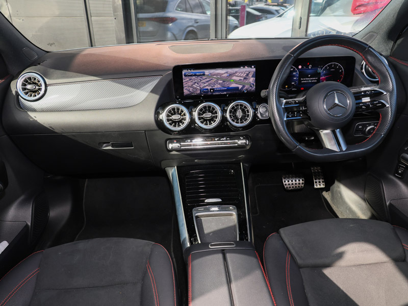 Mercedes-Benz GLA Class Gla 180 Sport Edition Black #3