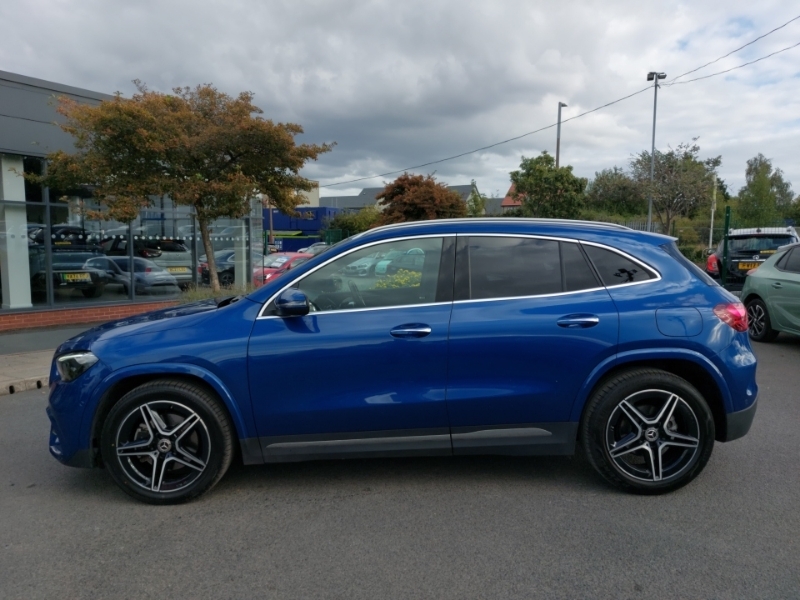 Mercedes-Benz GLA Class Gla 200 Amg Line Executive Blue #4