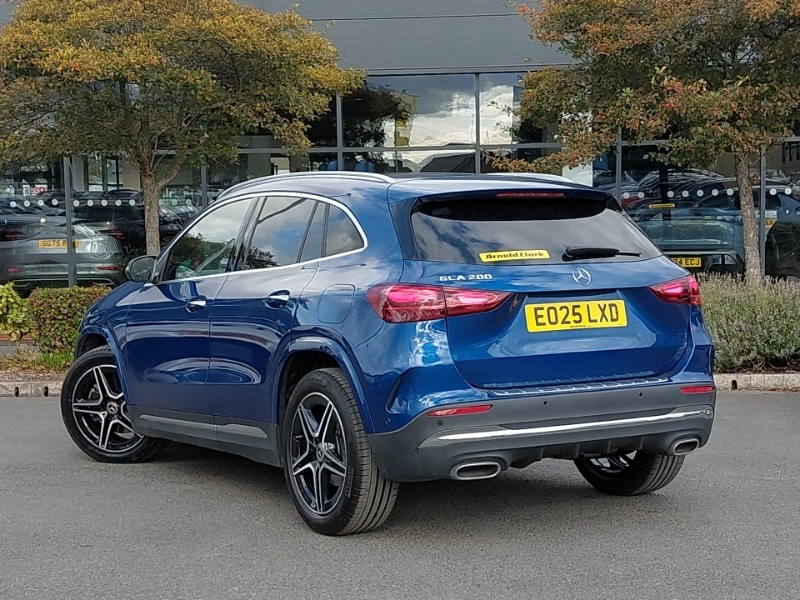 Mercedes-Benz GLA Class Gla 200 Amg Line Executive Blue #2