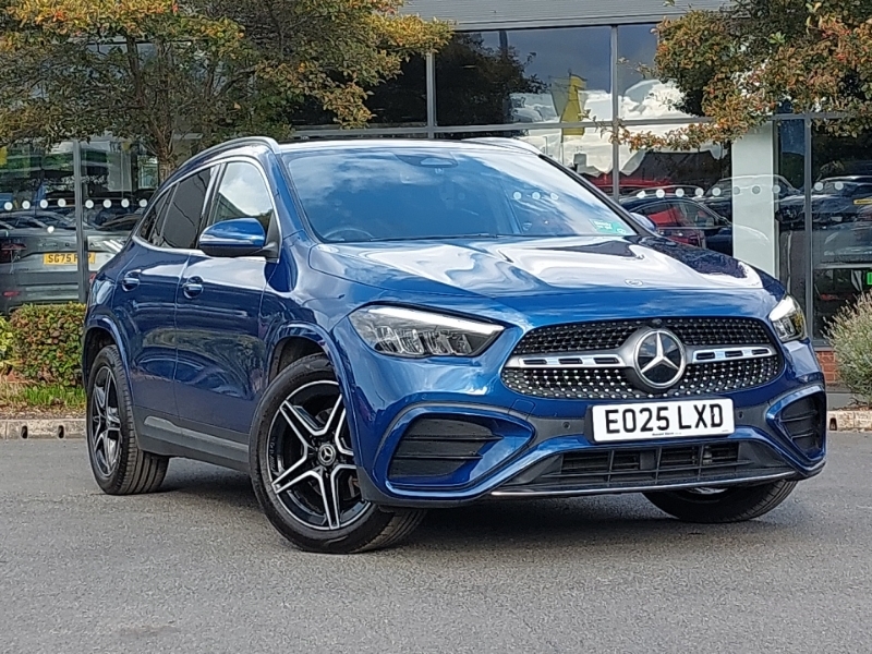Mercedes-Benz GLA Class Gla 200 Amg Line Executive Blue