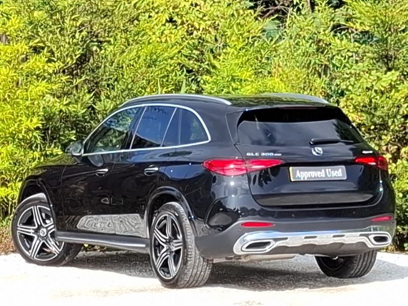 Mercedes-Benz GLC Class Glc 300De 4Matic Amg Line Premium 9G-tronic Black #2