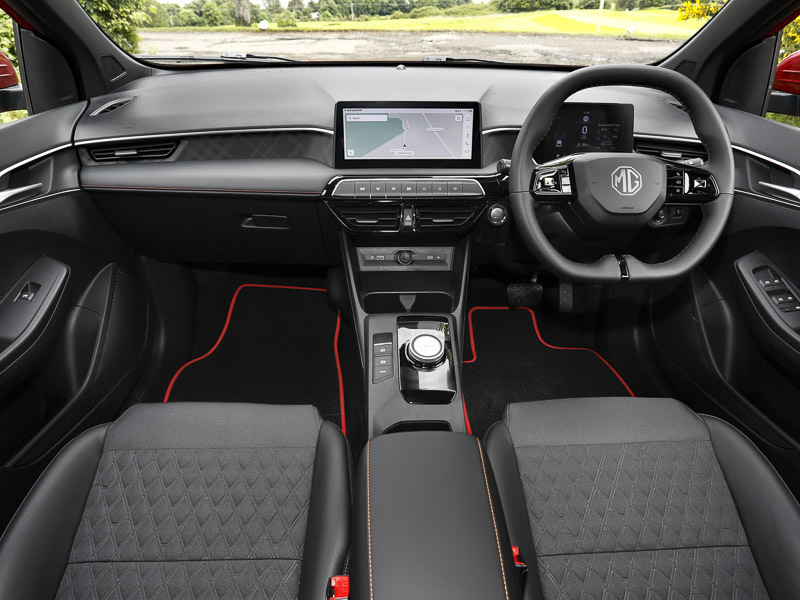 MG MG3 1.5 Hybrid Trophy Red #3