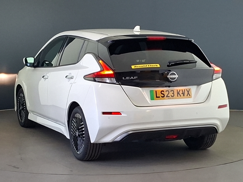 Nissan Leaf 110Kw N-connecta 39Kwh White #2
