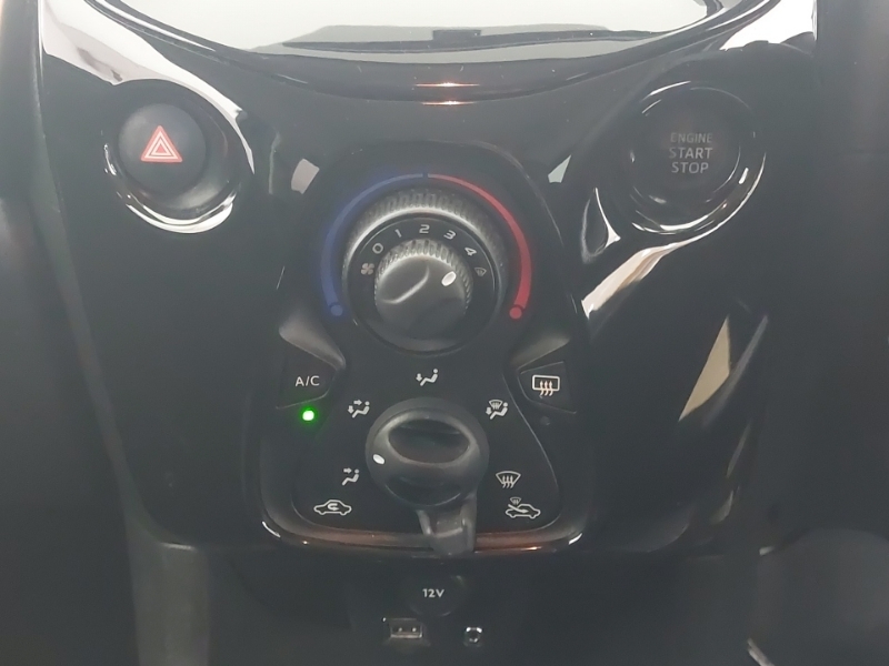 Peugeot 108 Puretech Allure Blue #16