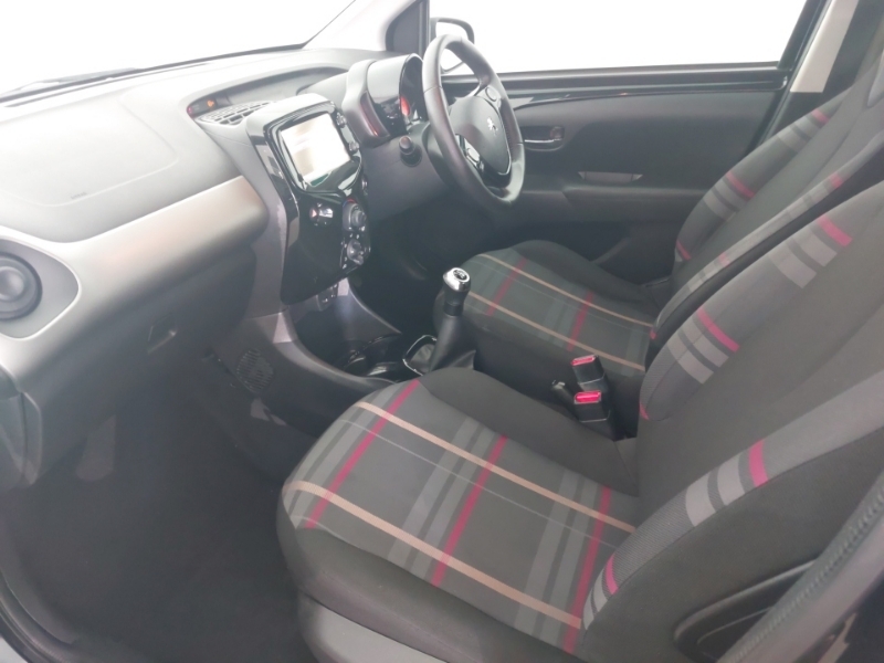 Peugeot 108 1.2 Vti Allure Black #5
