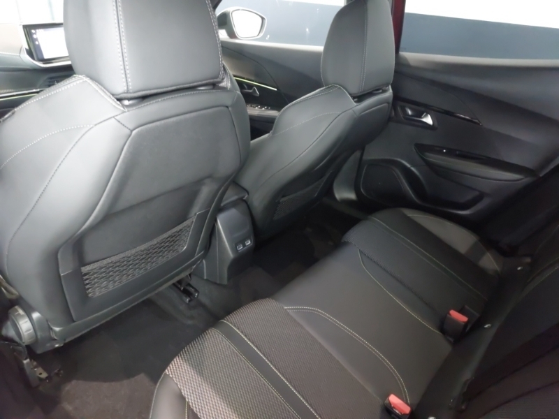 Peugeot 2008 1.2 Puretech 130 Gt Eat8 Red #6