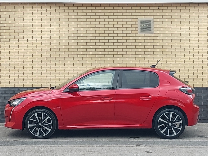 Peugeot 208 1.2 Puretech 100 Allure Red #4