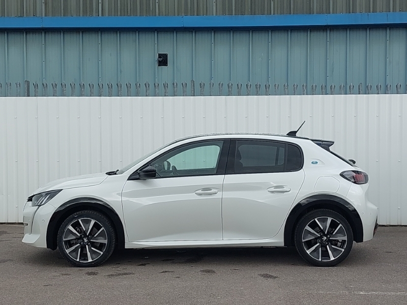 Peugeot e-208 100Kw Gt Premium 50Kwh White #4