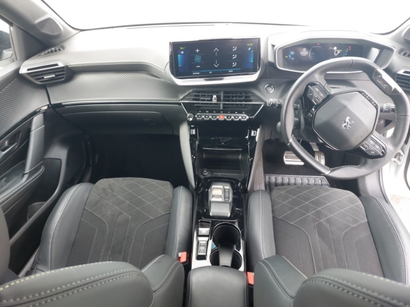 Peugeot e-208 100Kw Gt Premium 50Kwh White #3