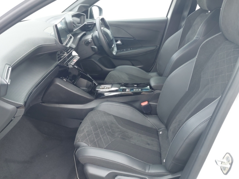 Peugeot e-208 100Kw Gt Premium 50Kwh White #5