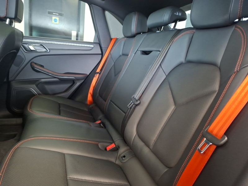 Porsche Macan 5dr Pdk Orange #6