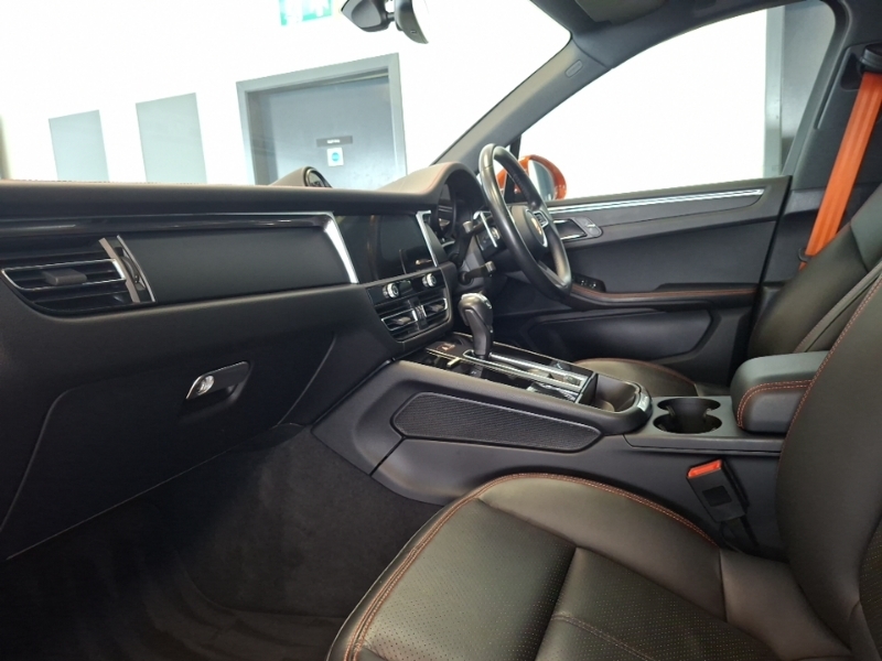 Porsche Macan 5dr Pdk Orange #5