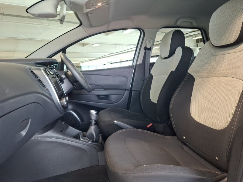 Renault Captur 1.3 Tce 130 Iconic White #5