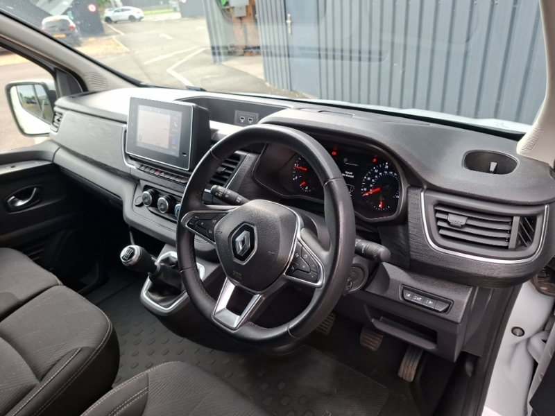 Renault Trafic Ll30 Blue Dci 130 Extra Safety Van White #3
