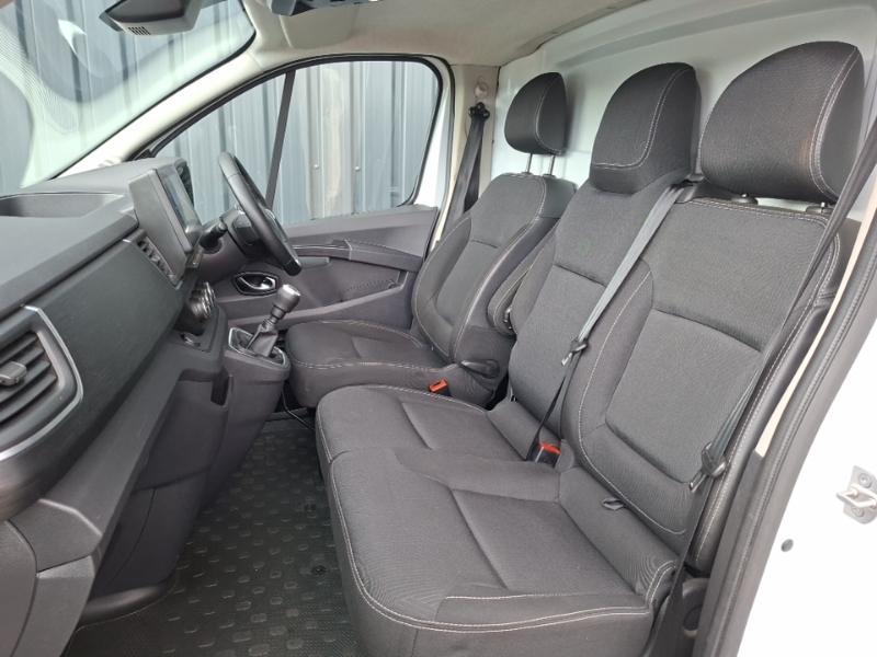 Renault Trafic Ll30 Blue Dci 130 Extra Safety Van White #5