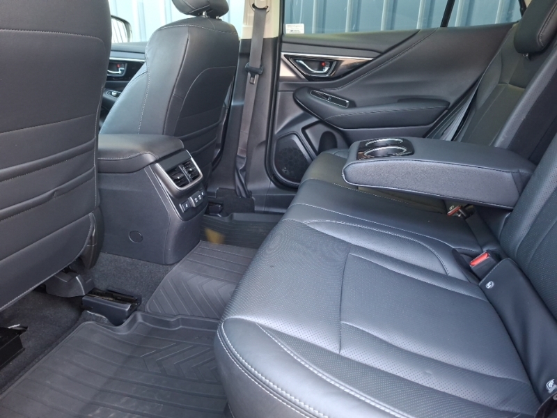 Subaru Outback 2.5I Touring Lineartronic Black #6