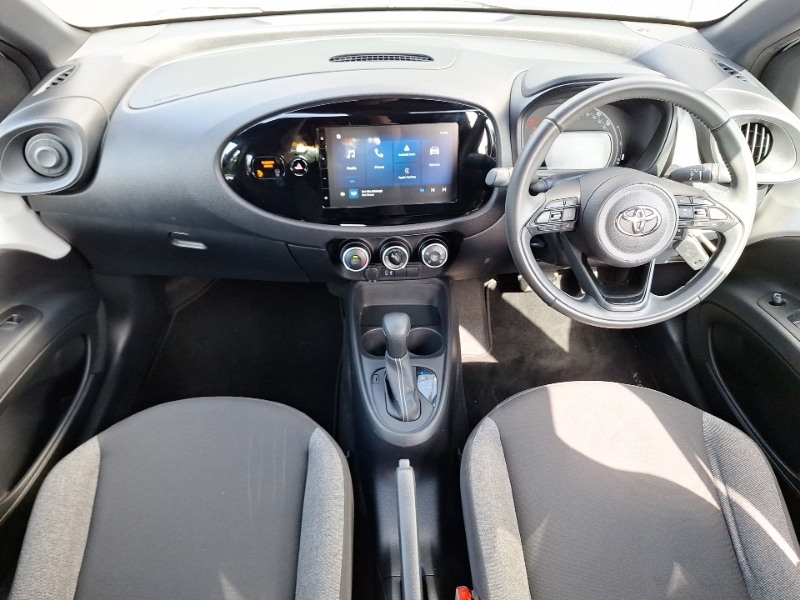 Toyota Aygo X 1.0 Vvt-i Pure White #3