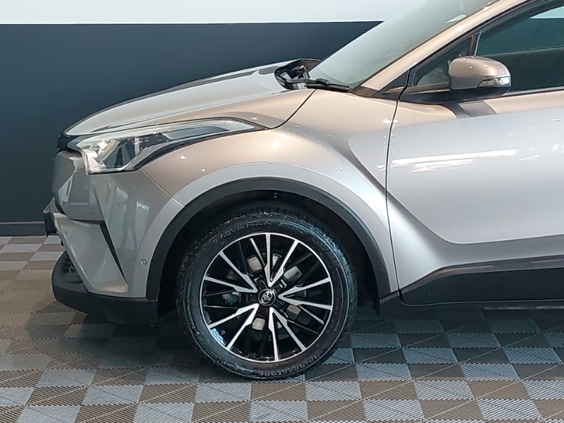 Toyota C-Hr White #19