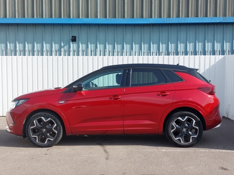 Vauxhall Grandland 1.2 Turbo Ultimate Red #4