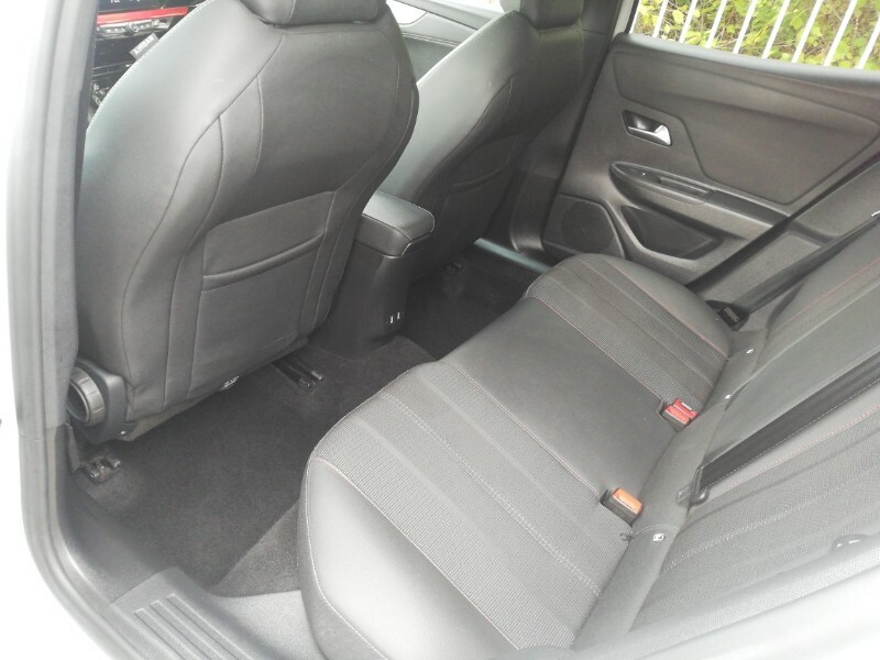 Vauxhall Mokka 1.2 Turbo 136 Gs White #5