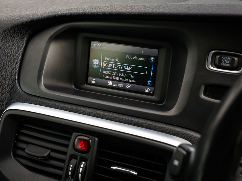 Volvo V40 2.0 D2 Momentum Edition 118 Bhp Black #13