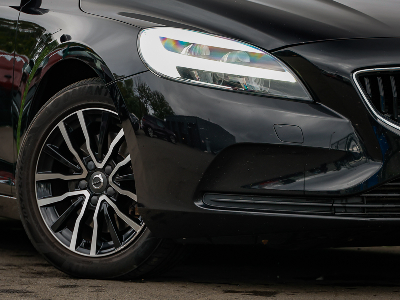 Volvo V40 2.0 D2 Momentum Edition 118 Bhp Black #20