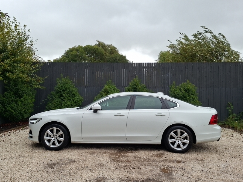 Volvo S90 2.0 D4 Momentum Geartronic White #4