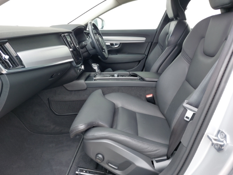 Volvo S90 2.0 T4 Momentum Plus Geartronic Silver #5