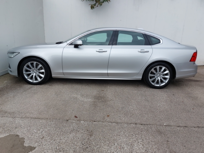 Volvo S90 2.0 T4 Momentum Plus Geartronic Silver #4